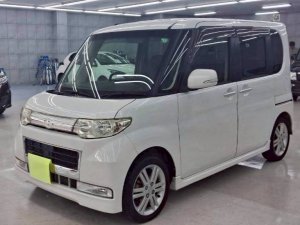 76.  タント　白　