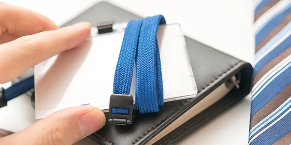 勤務先を確認する書類